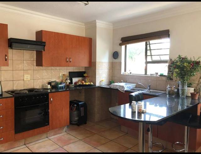 2 BEDROOM APARTMENT FOR SALE IN NIEUW MUCKLENEUK